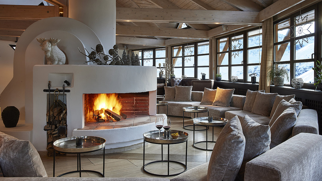Elchbar mit Kaminfeuer im Skihotel Bergwelt in Obergurgl, Tirol