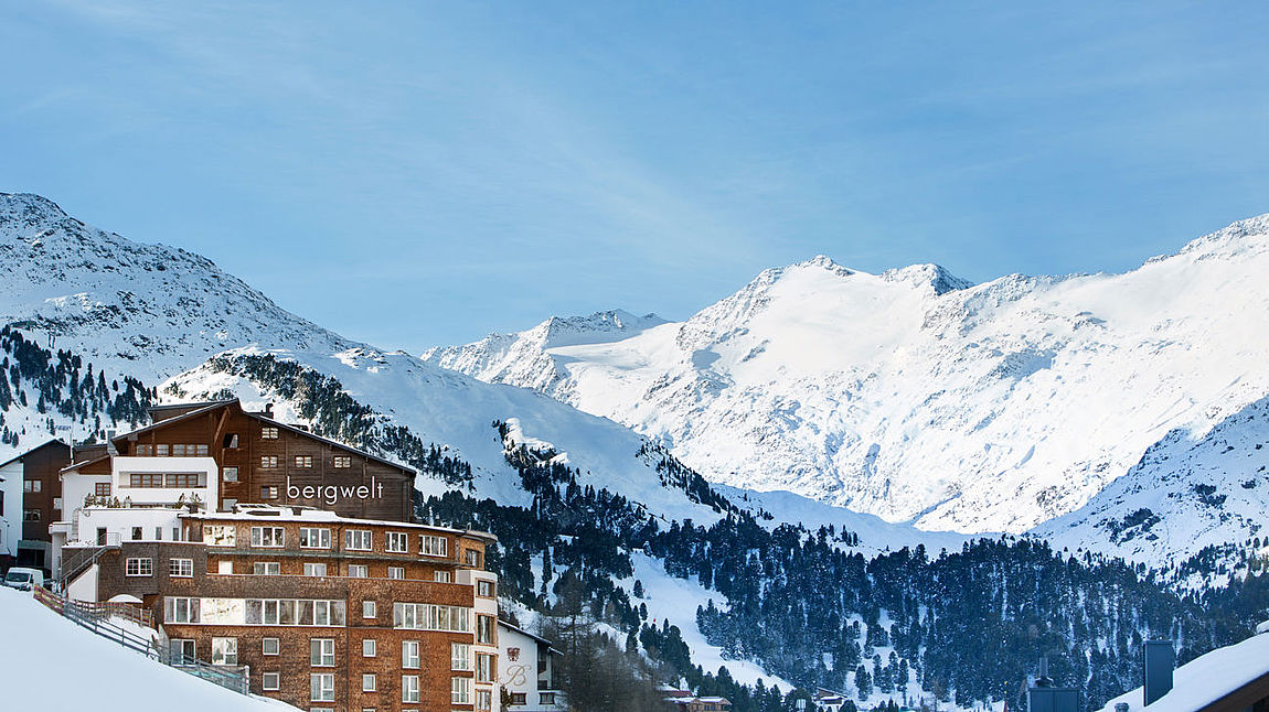 Aussenansicht Hotel Bergwelt Obergurgl mitten in den Ötztaler Alpen
