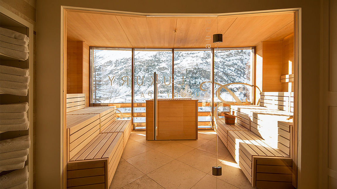 Finnische Sauna mit Blick auf das Ötztaler Alpenpanorama im Ladies Spa des Hotel Bergwelt in Obergurgl