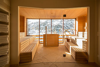 Finnische Sauna mit Blick auf das Ötztaler Alpenpanorama im Ladies Spa des Hotel Bergwelt in Obergurgl